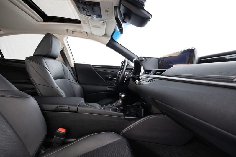 Lexus ES bild 14