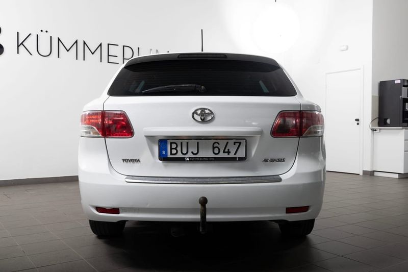 Toyota Avensis bild 11