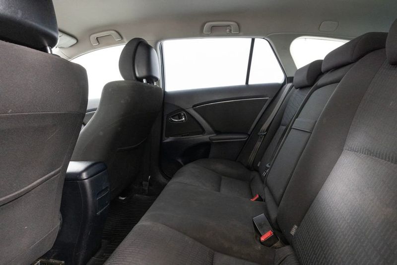 Toyota Avensis bild 17
