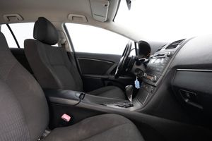 Toyota Avensis bild 15