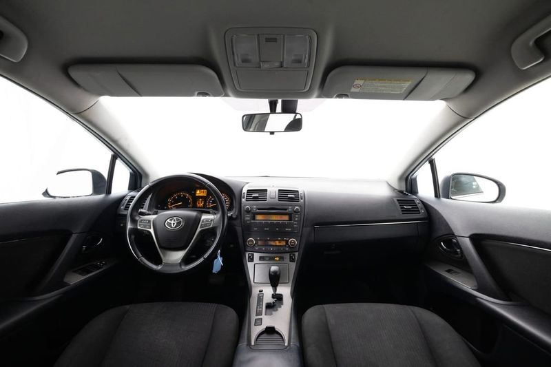 Toyota Avensis bild 14