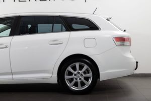 Toyota Avensis bild 5