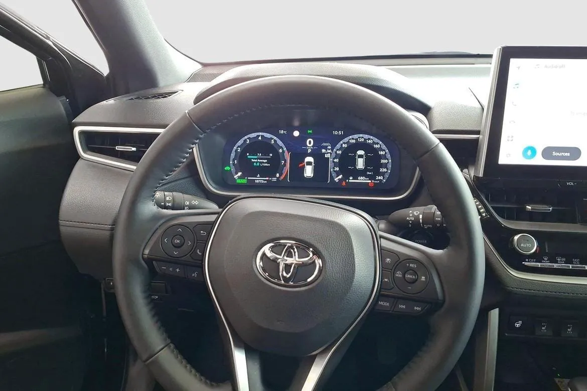 Vehicle image 9