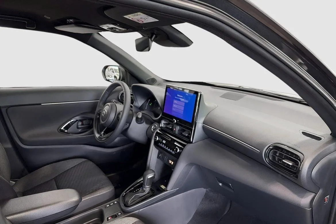 Vehicle image 7