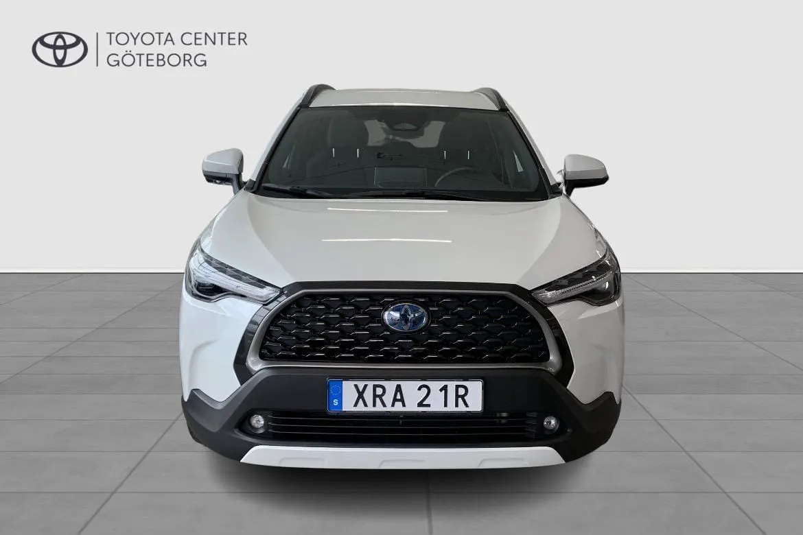 Vehicle image 6