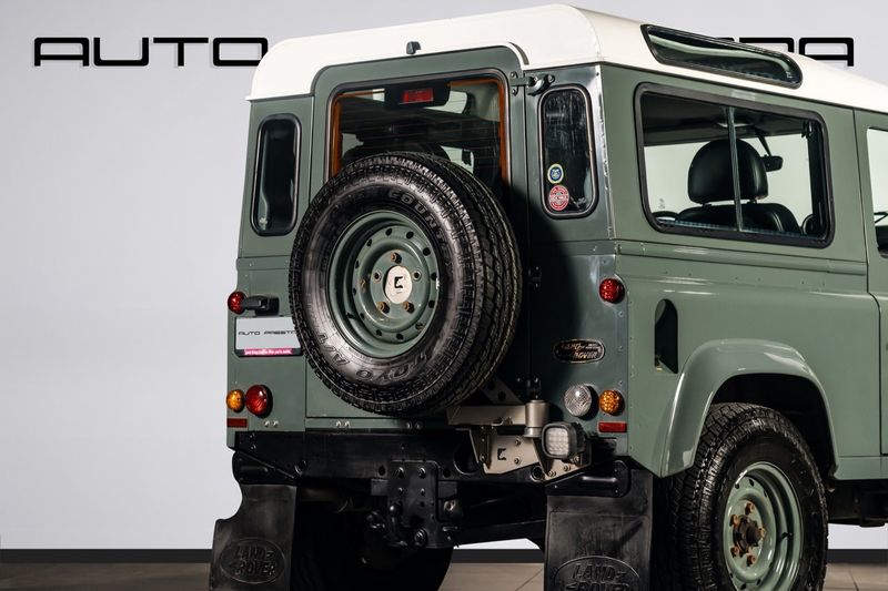 Land Rover Defender bild 6