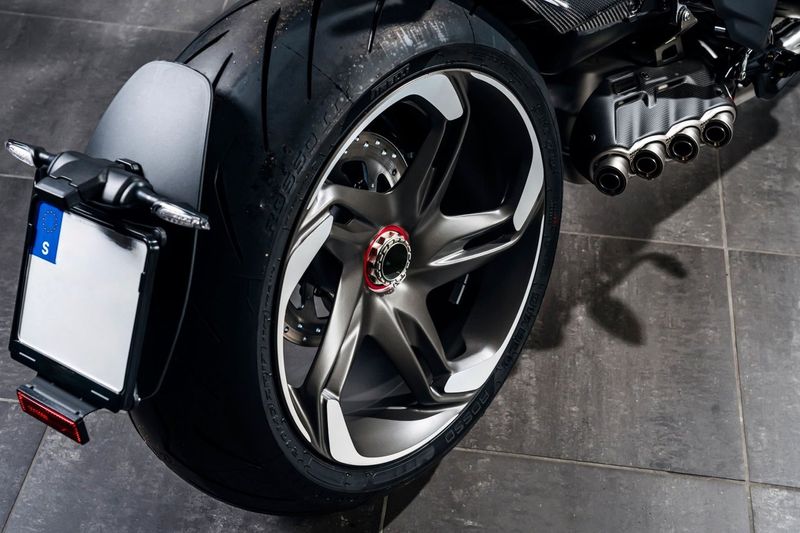 Ducati Diavel bild 13