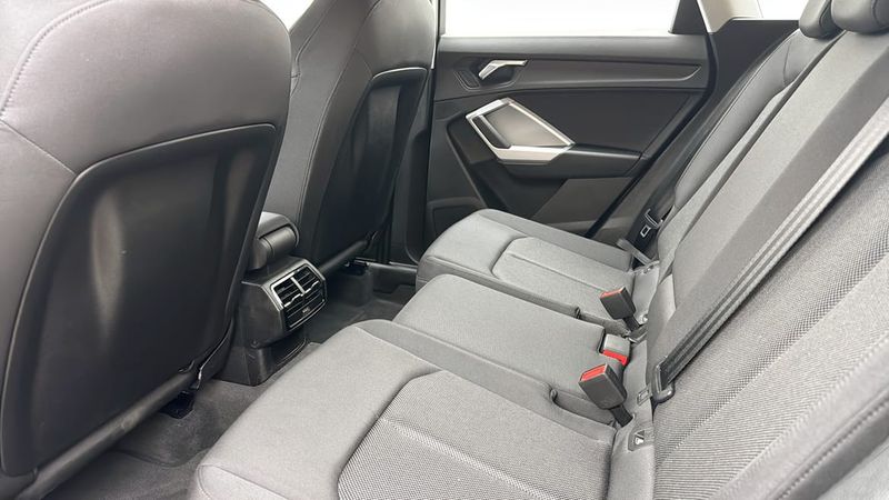 Audi Q3 bild 12