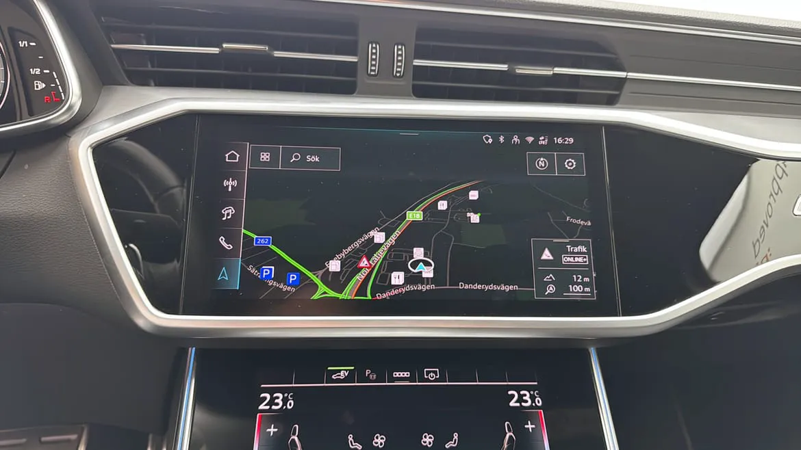 Vehicle image 18