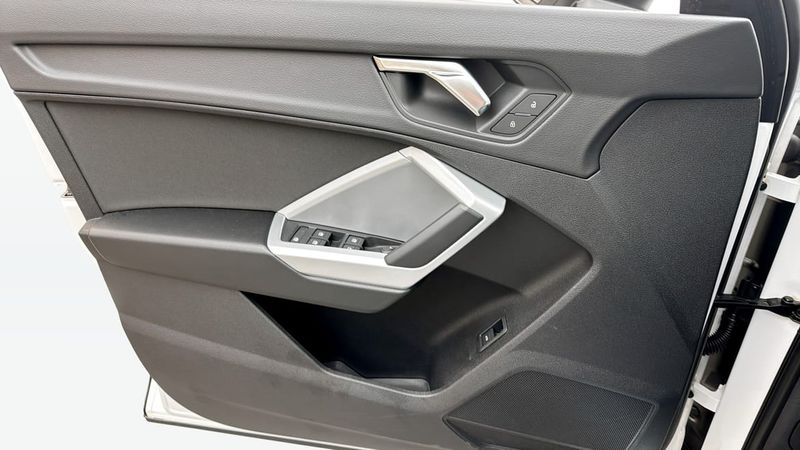 Audi Q3 bild 14