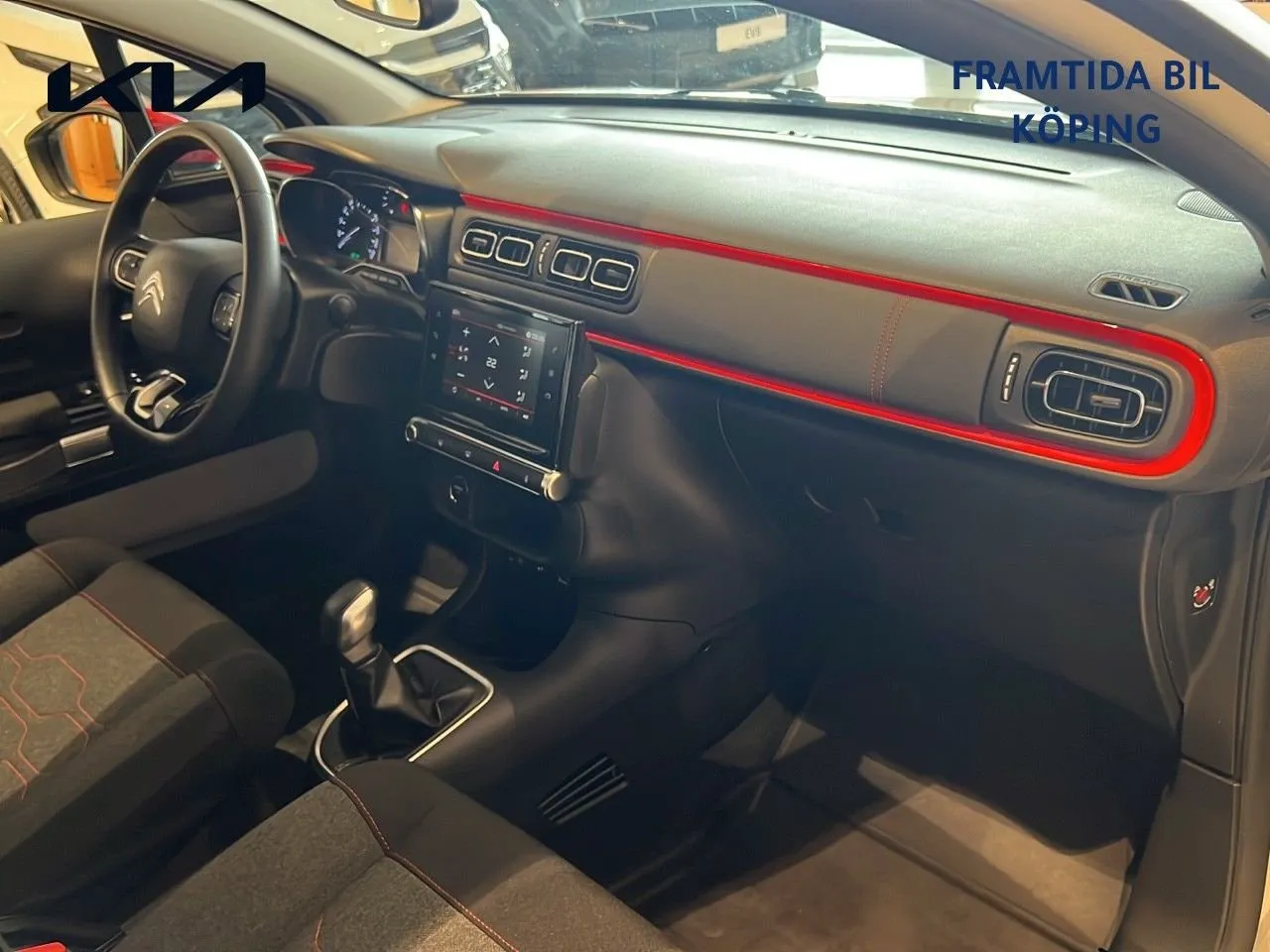 Vehicle image 14