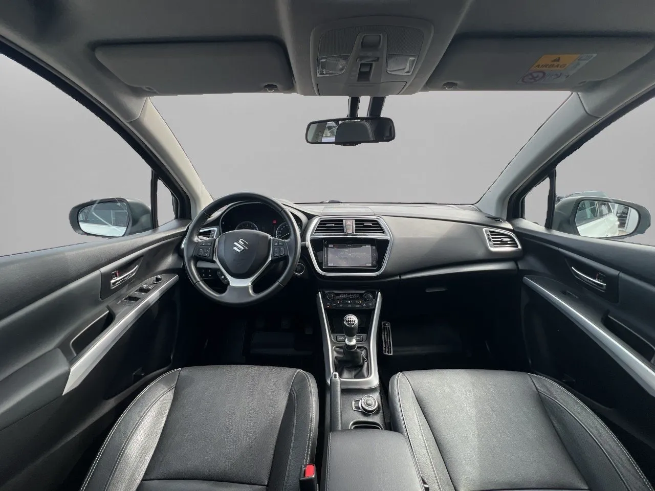 Vehicle image 6