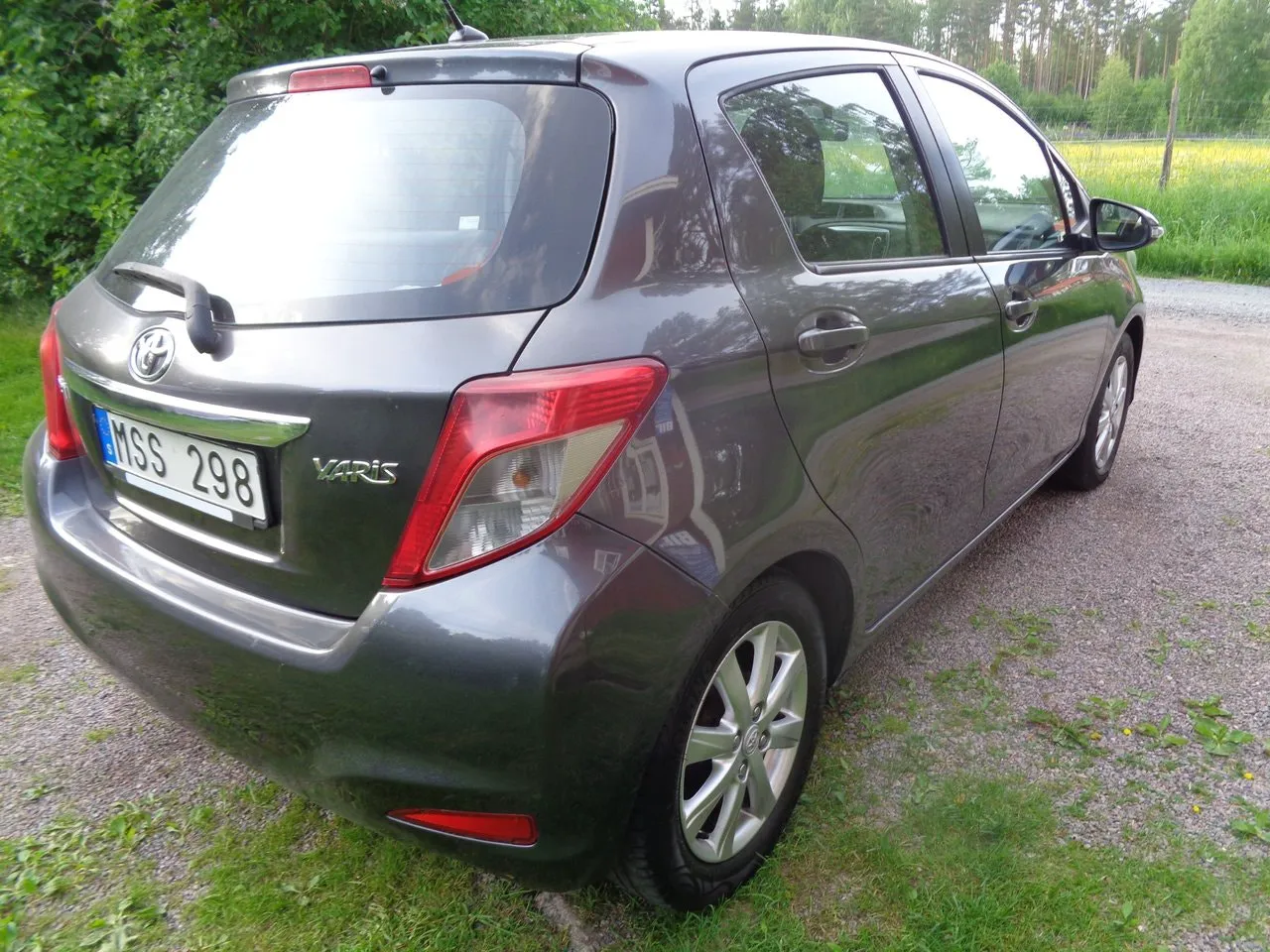 Vehicle image 8