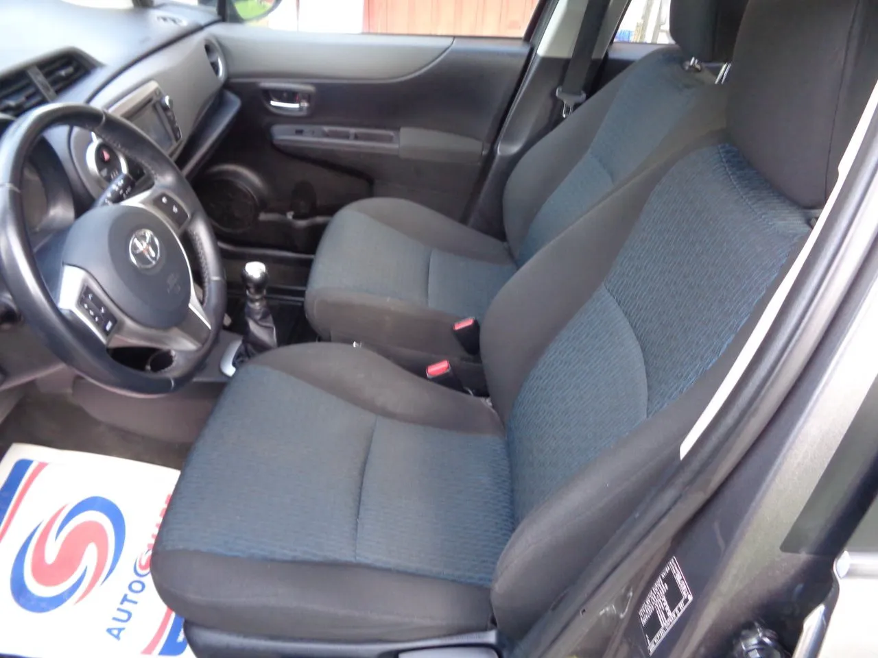 Vehicle image 17