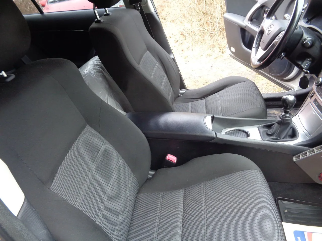 Vehicle image 14