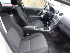 Toyota Avensis bild 34