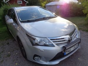 Toyota Avensis bild 7