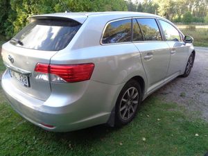 Toyota Avensis bild 2