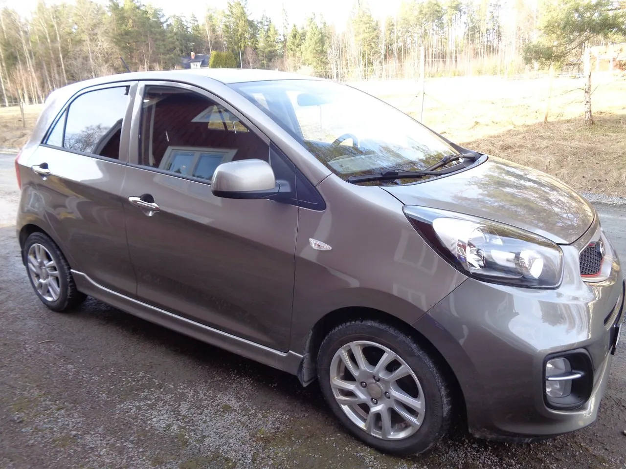 Vehicle image 37