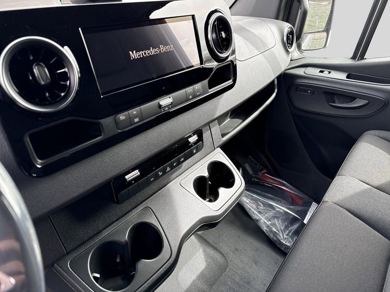 Mercedes Sprinter bild 7