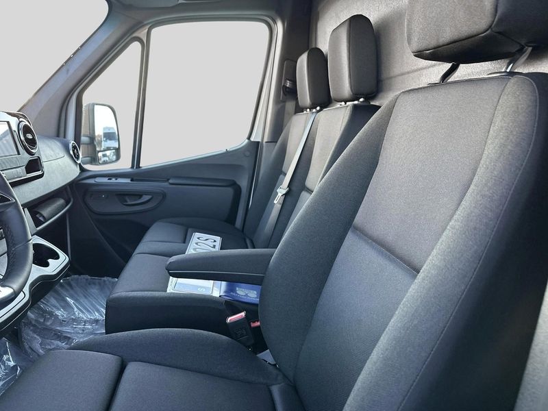 Mercedes e-Sprinter bild 9