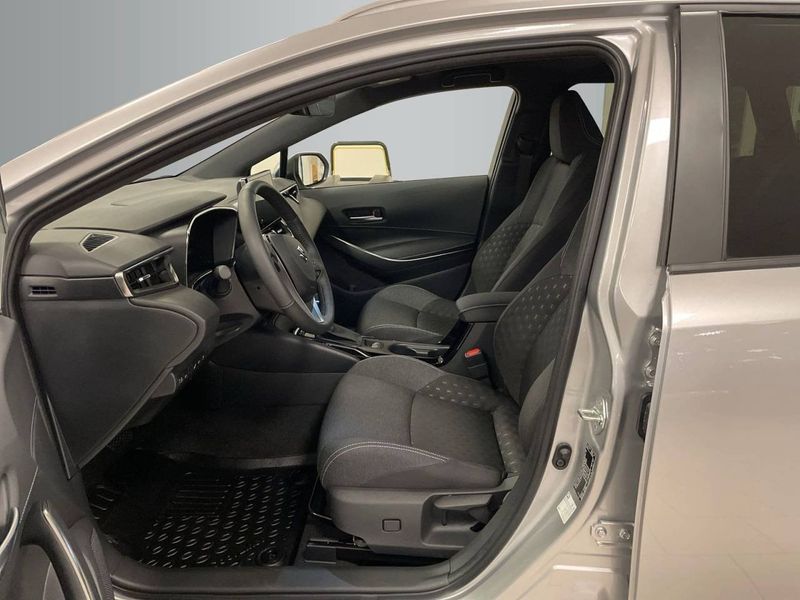 Suzuki Swace bild 6