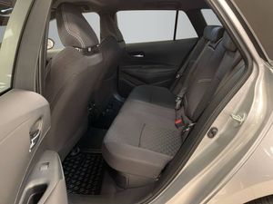 Suzuki Swace bild 5