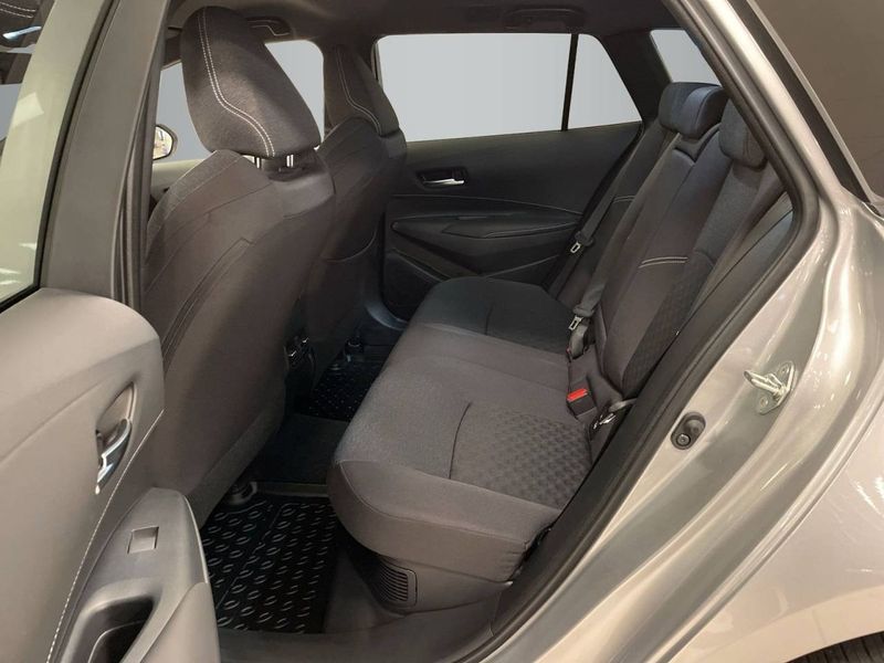 Suzuki Swace bild 5