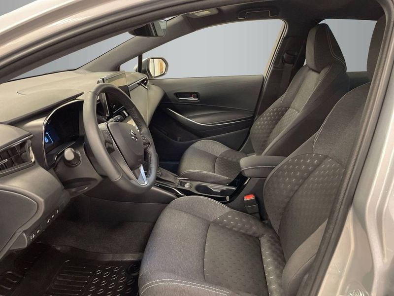 Suzuki Swace bild 4