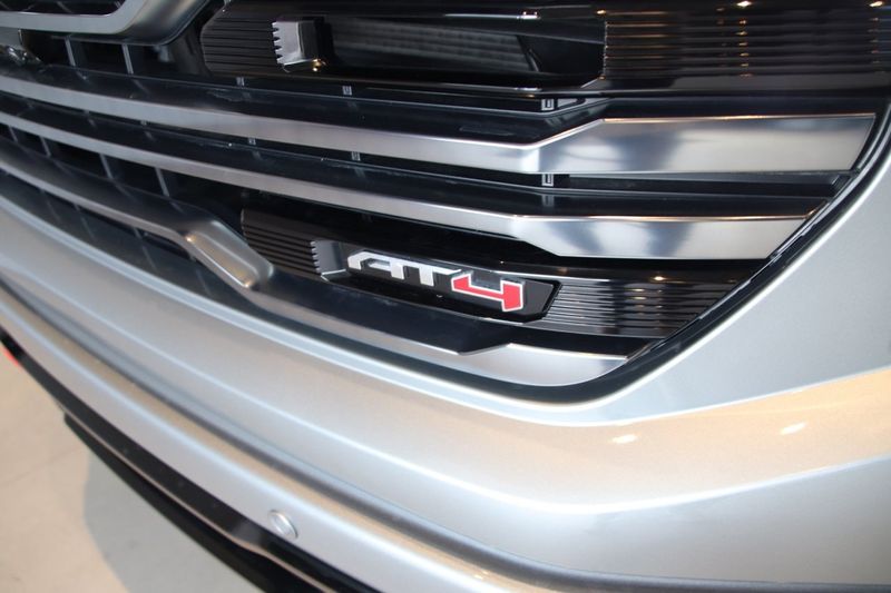 GMC Sierra bild 25