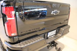 Chevrolet Silverado bild 1