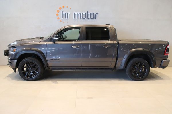 RAM 1500 Crew Cab 5.7 V8 HEMI 4x4/Skärmbreddare/2 års garanti - 2022