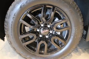 GMC Sierra bild 16