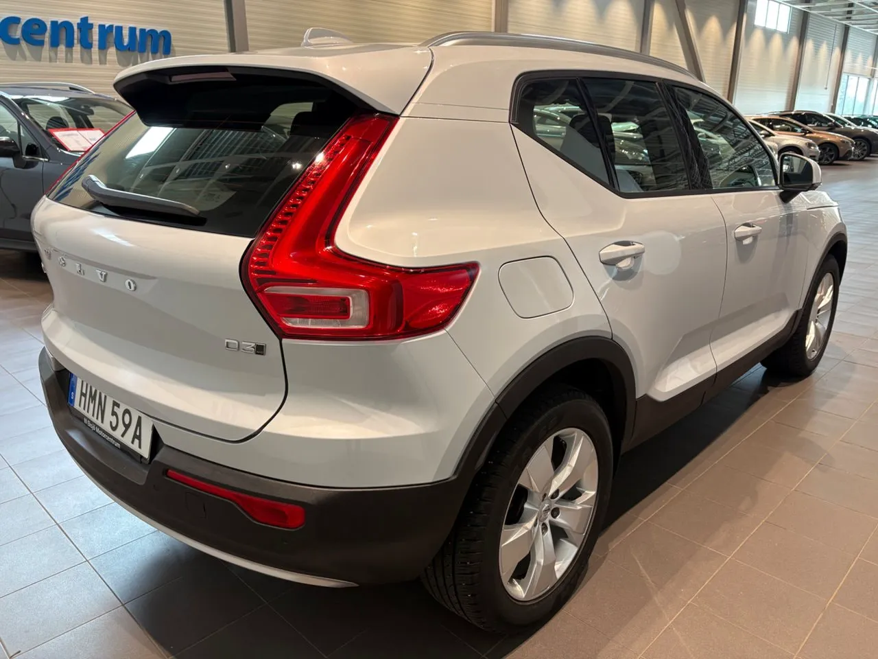 Vehicle image 7