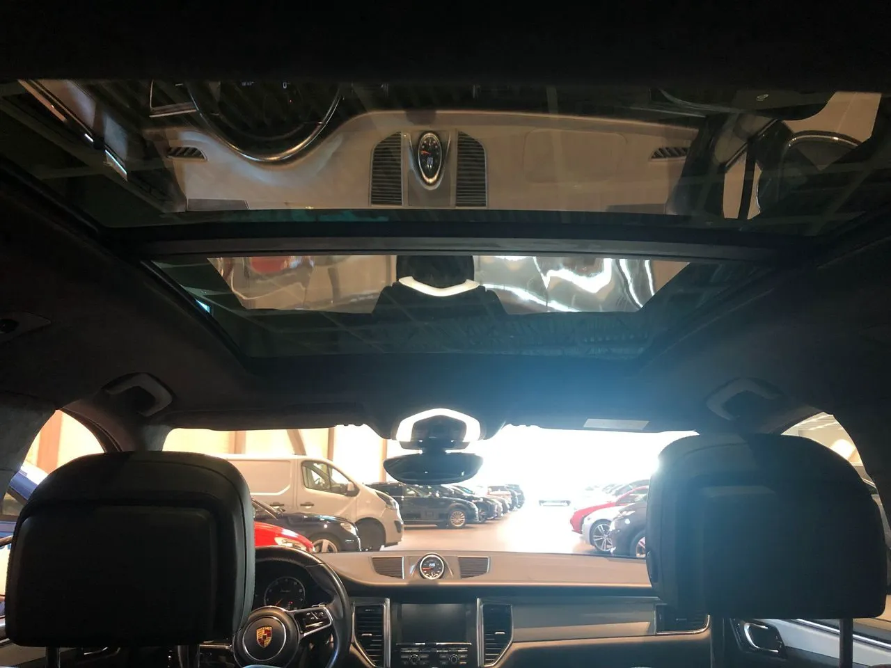 Vehicle image 11
