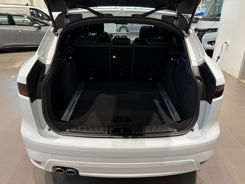 Jaguar F-Pace bild 7