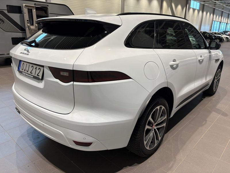 Jaguar F-Pace bild 8
