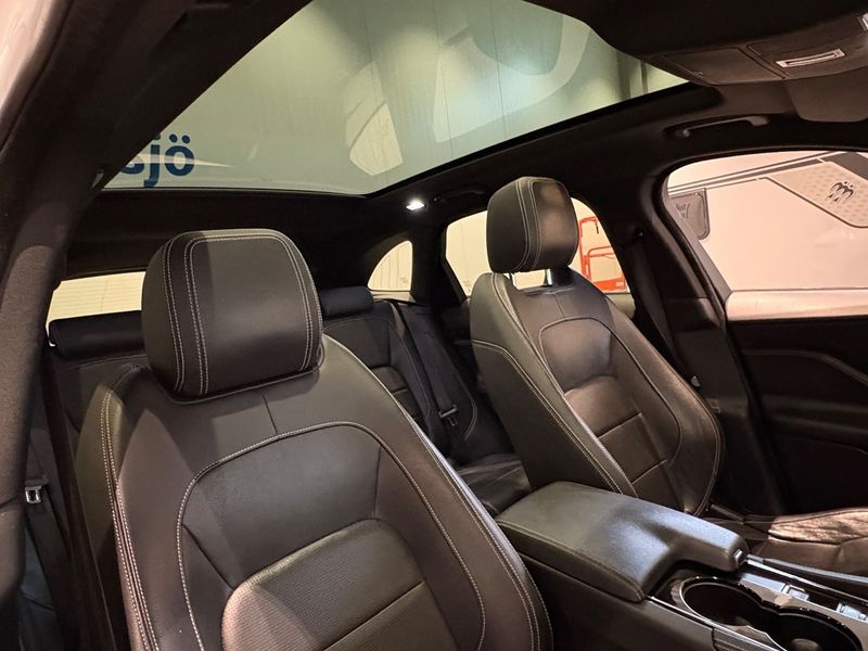 Jaguar F-Pace bild 20