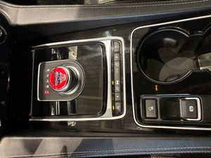Jaguar F-Pace bild 19