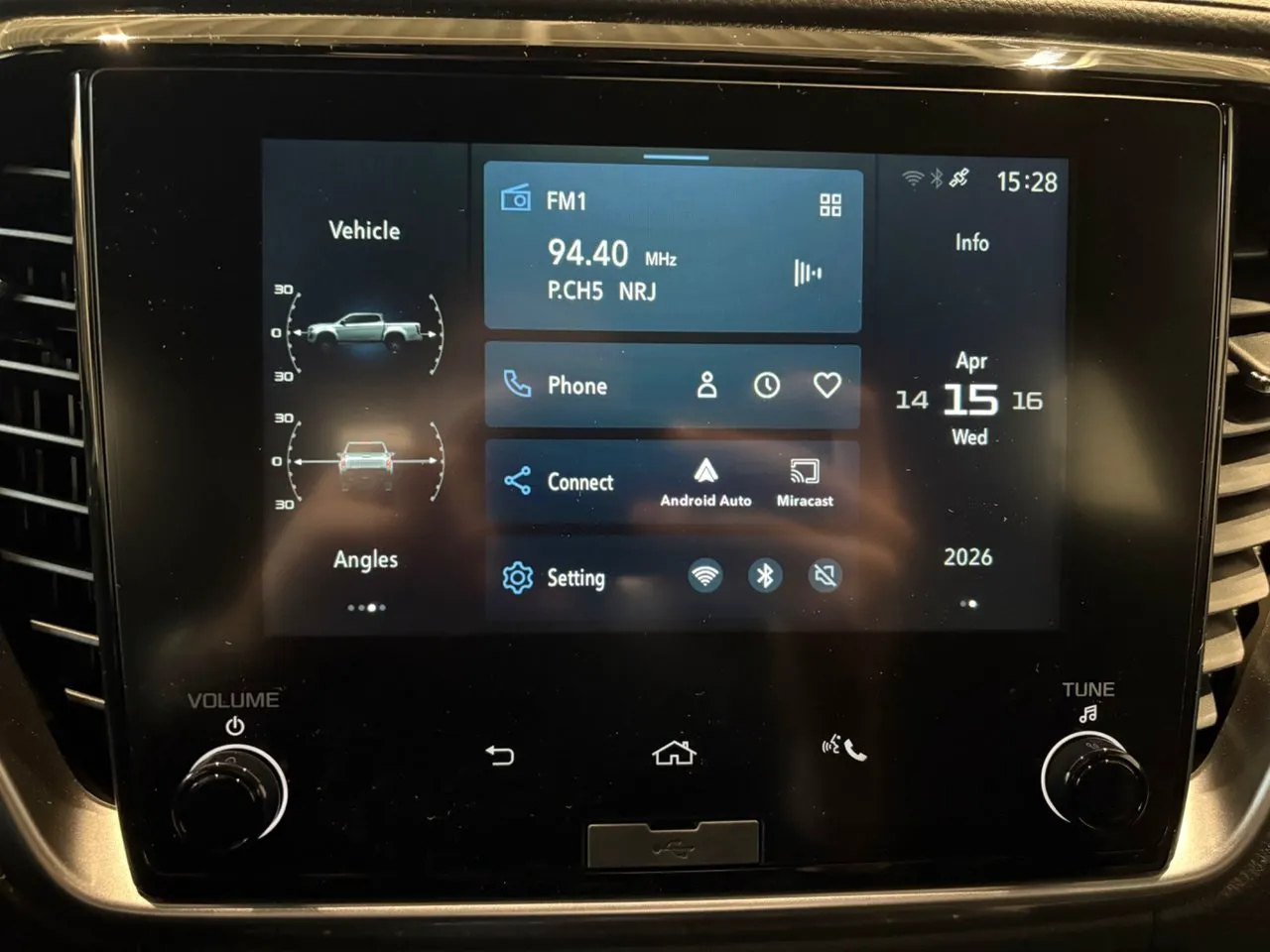 Vehicle image 14