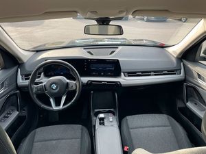 BMW X1 bild 8