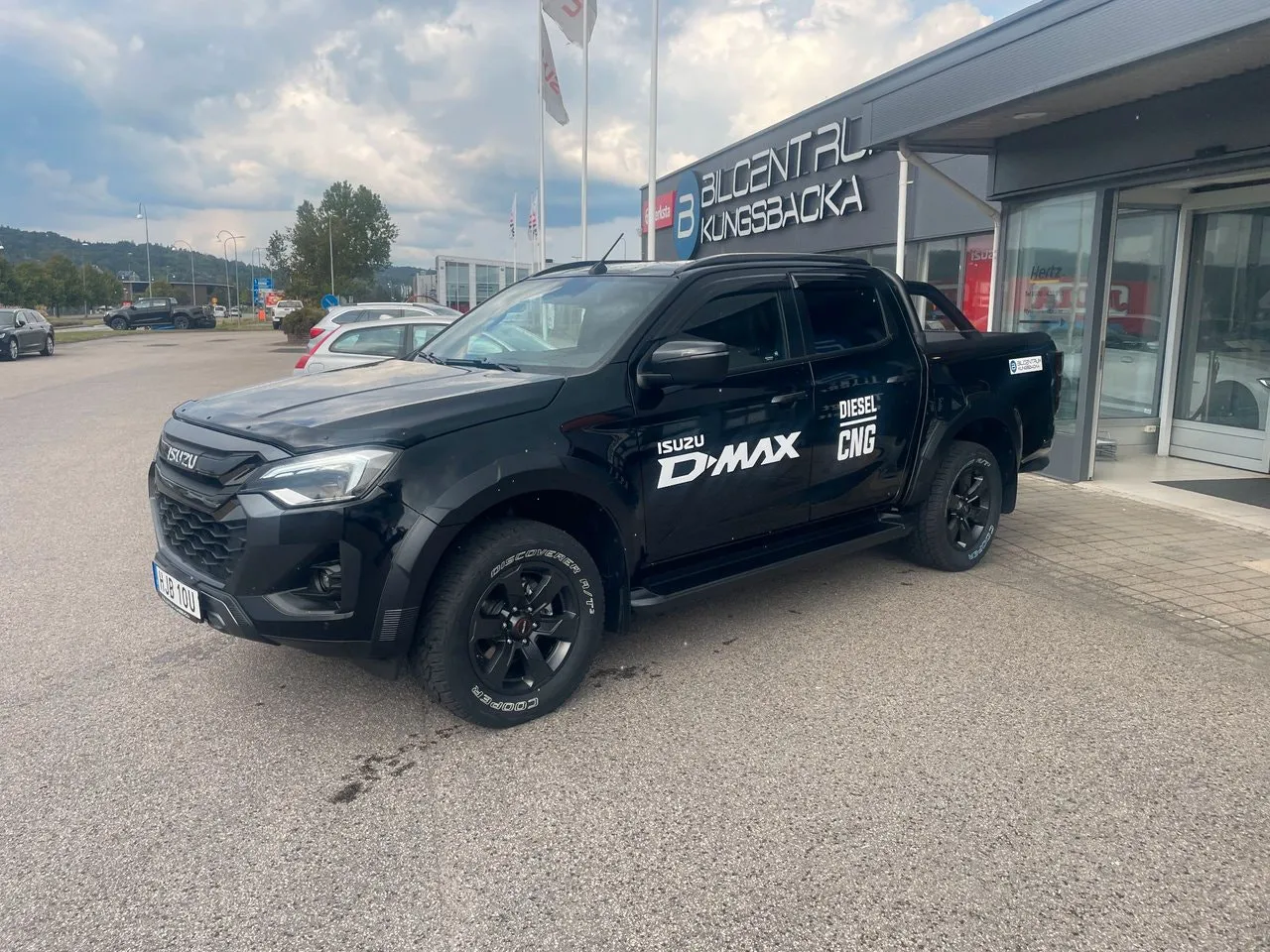 Vehicle image 3