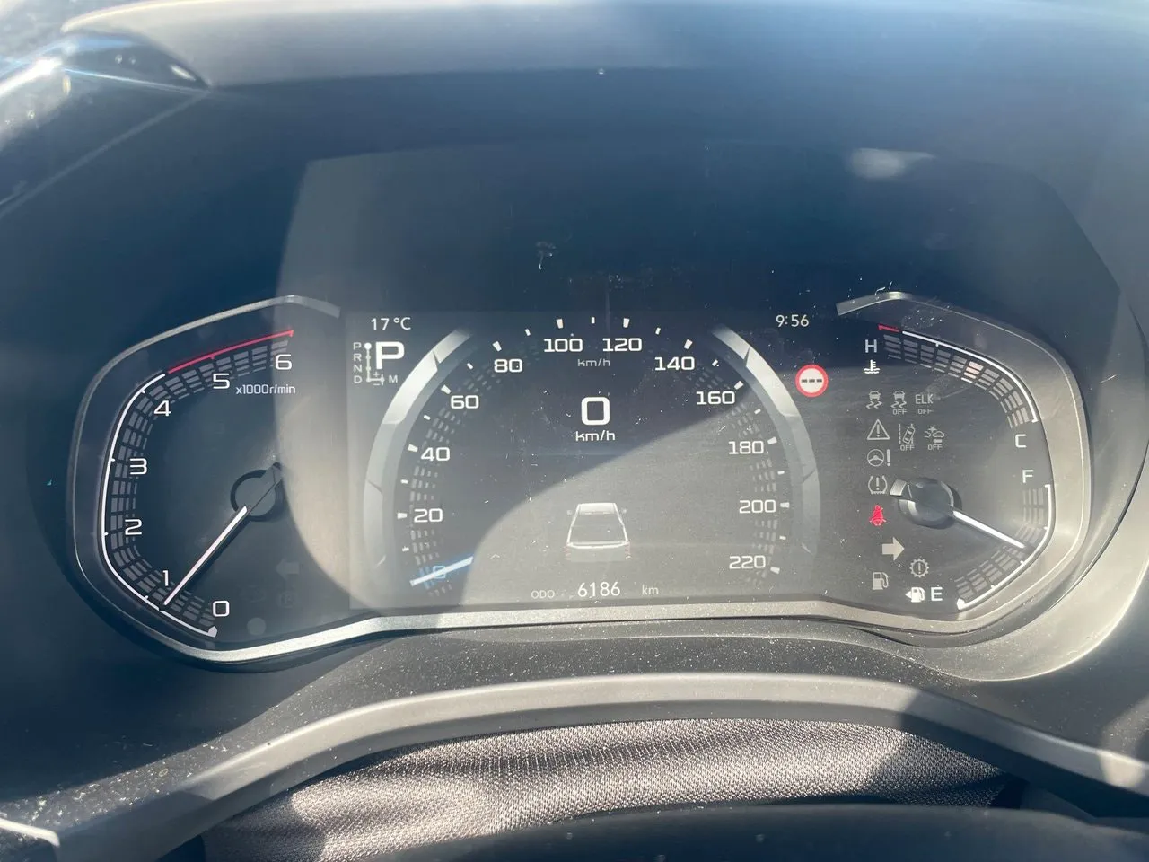 Vehicle image 8