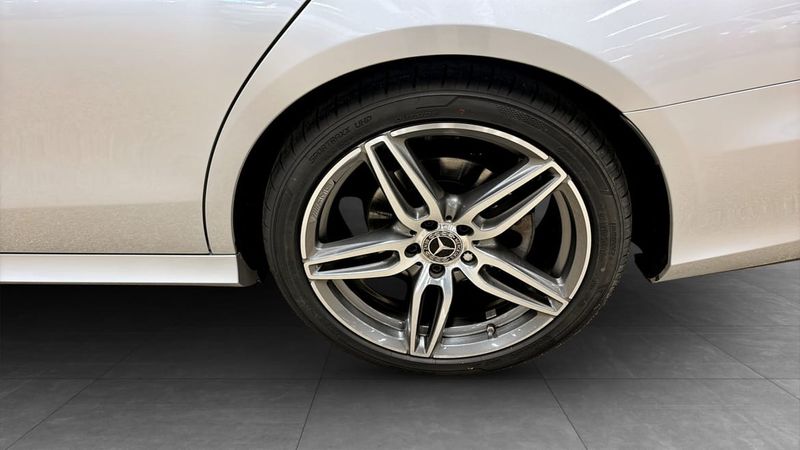 Mercedes E200 bild 7
