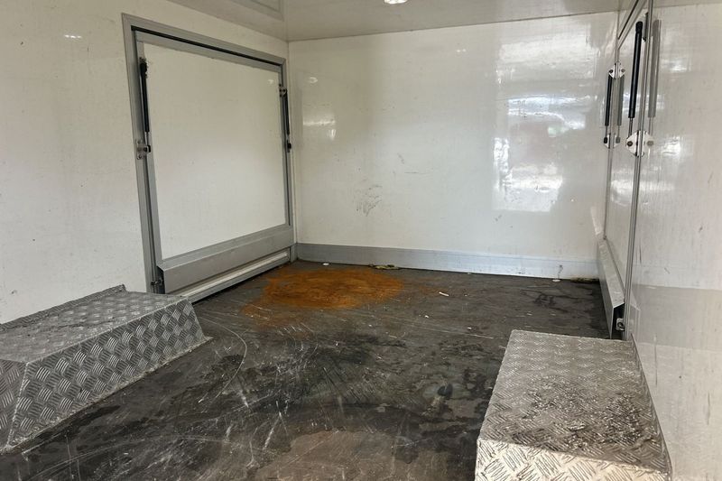 Nissan NV300 bild 20