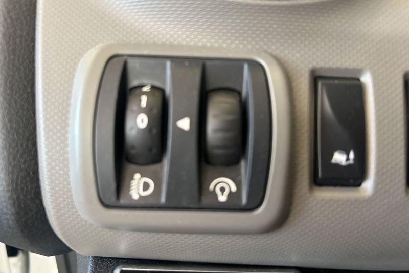 Nissan NV300 bild 16