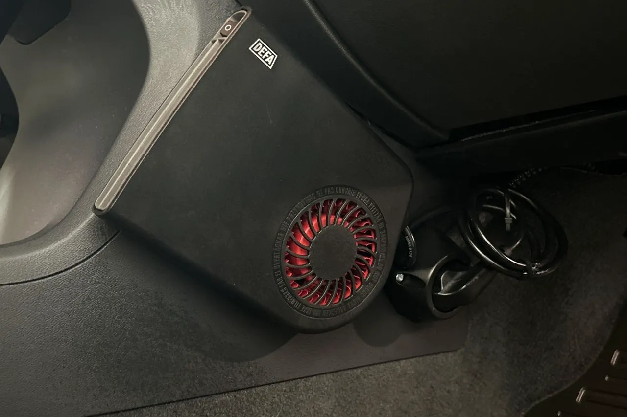 Vehicle image 31