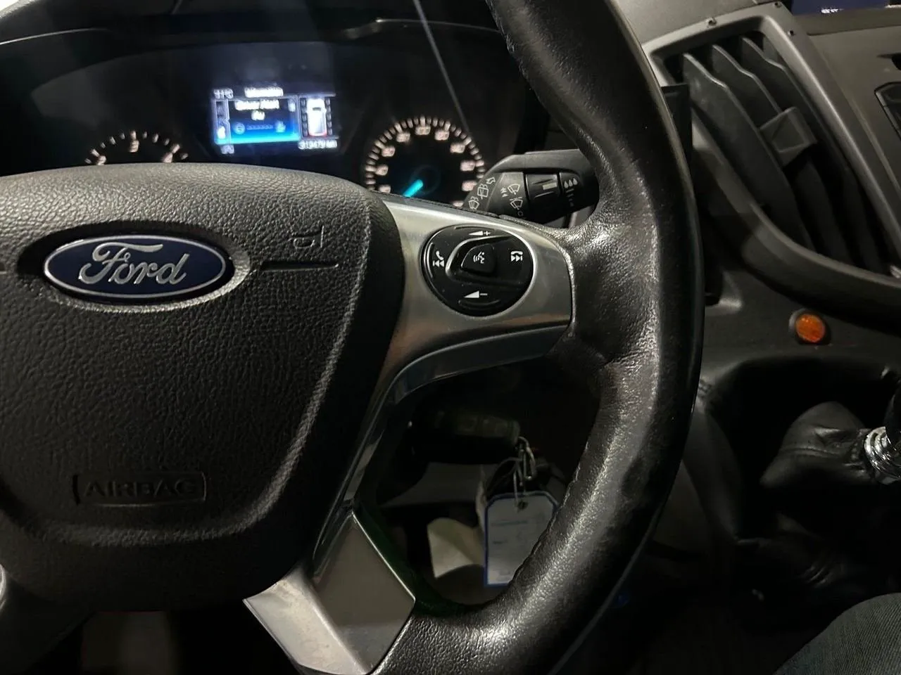 Vehicle image 14