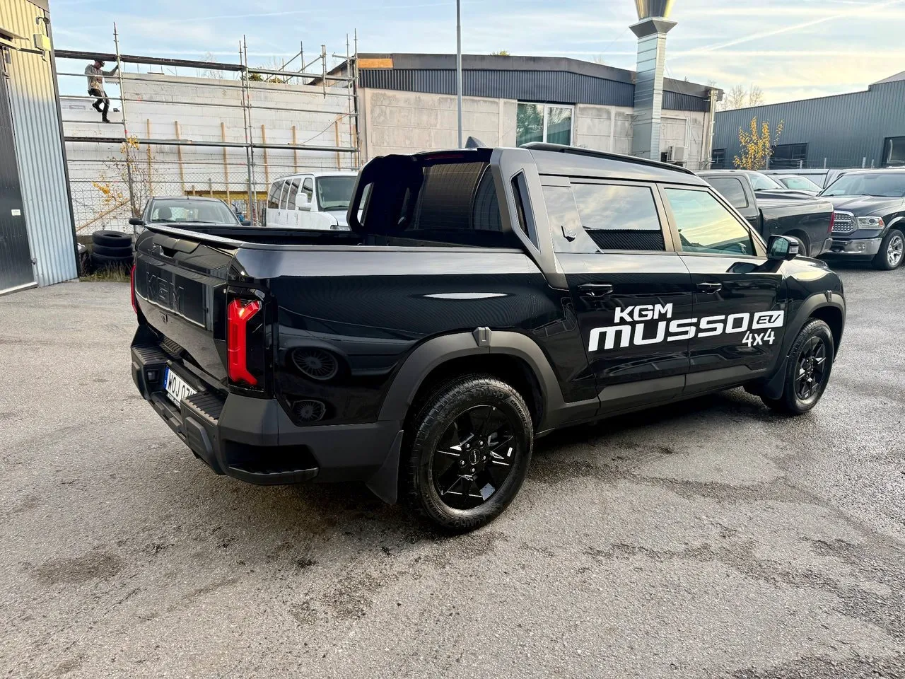 Vehicle image 1