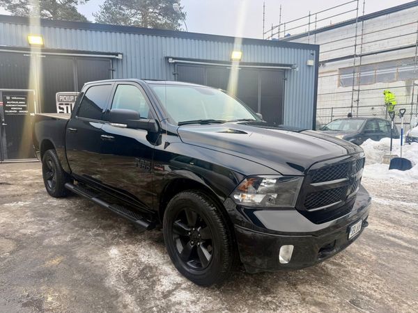 Dodge 1500 RAM Classic Crew Cab 5.7 V8 HEMI 4WD - 2021